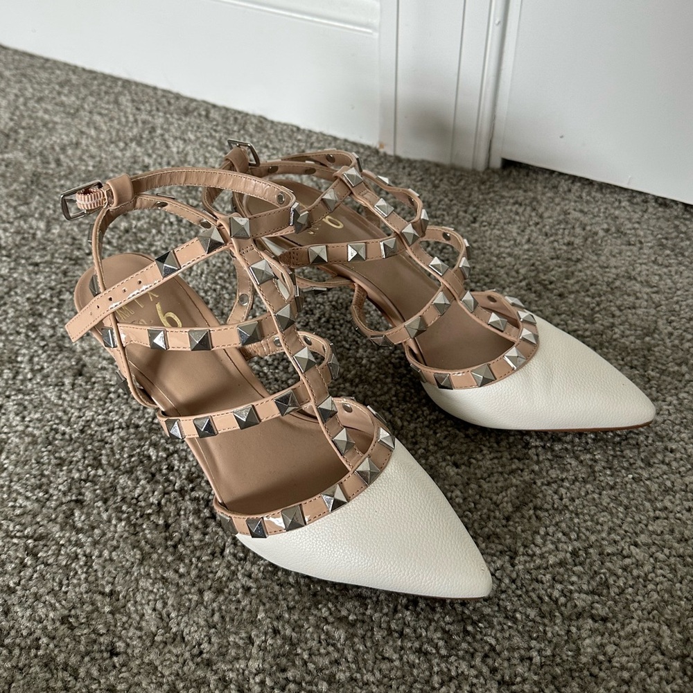 Mix No. 6 White Studded Heel